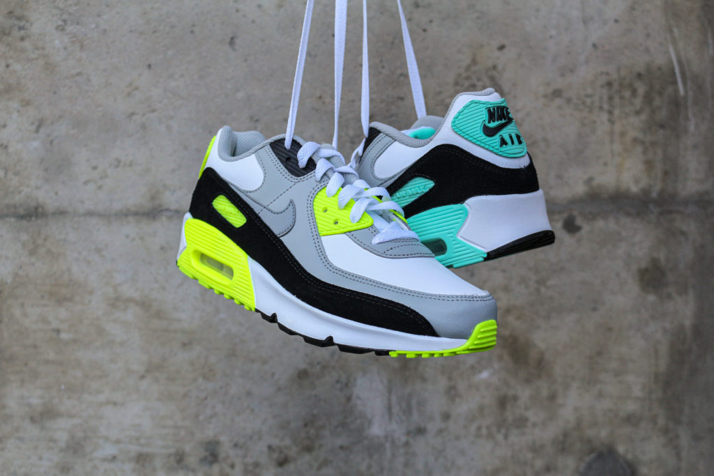 See through juice temporary Release NIKE Air Max 90 | Collab Sneakers